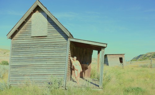 dregyn:  i love derelict houses, i won’t lie… if i can get to them i shoot in them.  i happen to lov