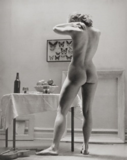 dutzervonmezzenbrau: nude (1949)  André