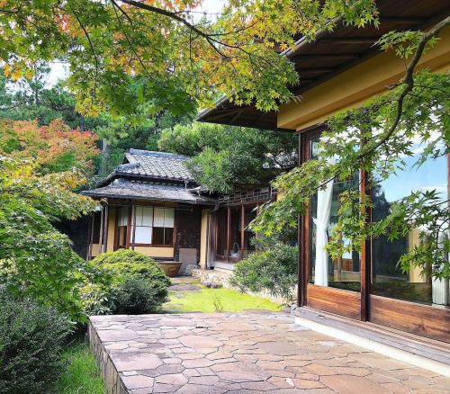 旧木下家住宅 [ 兵庫県神戸市 ] Former Kinoshita-ke House Garden, Kobe, Hyogo の写真・記事を更新しました。 ーー明石海峡をのぞむ芝庭に露地と和洋折衷の