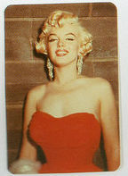 such-a-saint-but-such-a-whore:  adoreoldstyle: Marilyn Monroe  love her!