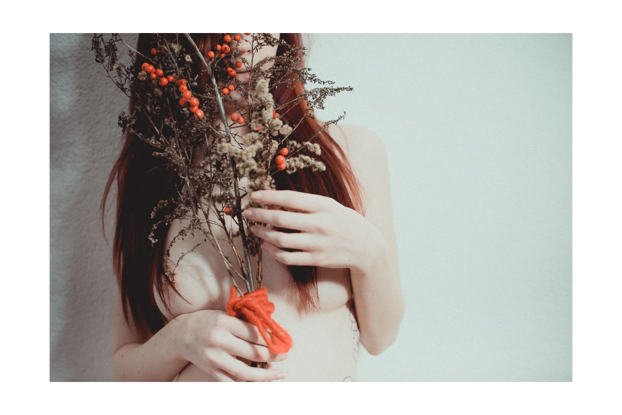 hellfritz-fotografie:  model | https://www.facebook.com/juliacrdsmodelphoto | Â https://www.facebook.com/Hellfritz-Fotografie-196063940580682/