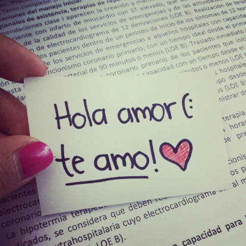 indirectasdemiparati:  Hola, te amo! 