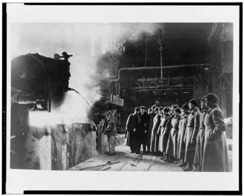 Red Army soldiers visiting the Petrovsky Factory in Dnipropetrovsk(Ukraine, 1934).