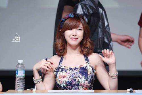 Jun Hyo Sung (Secret) - Sudden Attack Fansign Pics