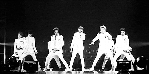 osoryus-blog:     138/∞ Infinite b&w gifs    