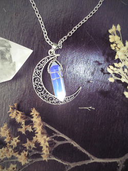 3wickedandlovely3:    ~ Colar Lua com Cristal Opalita ~  ~ Opalite Moon Necklace ~https://www.facebook.com/wickedandlovely