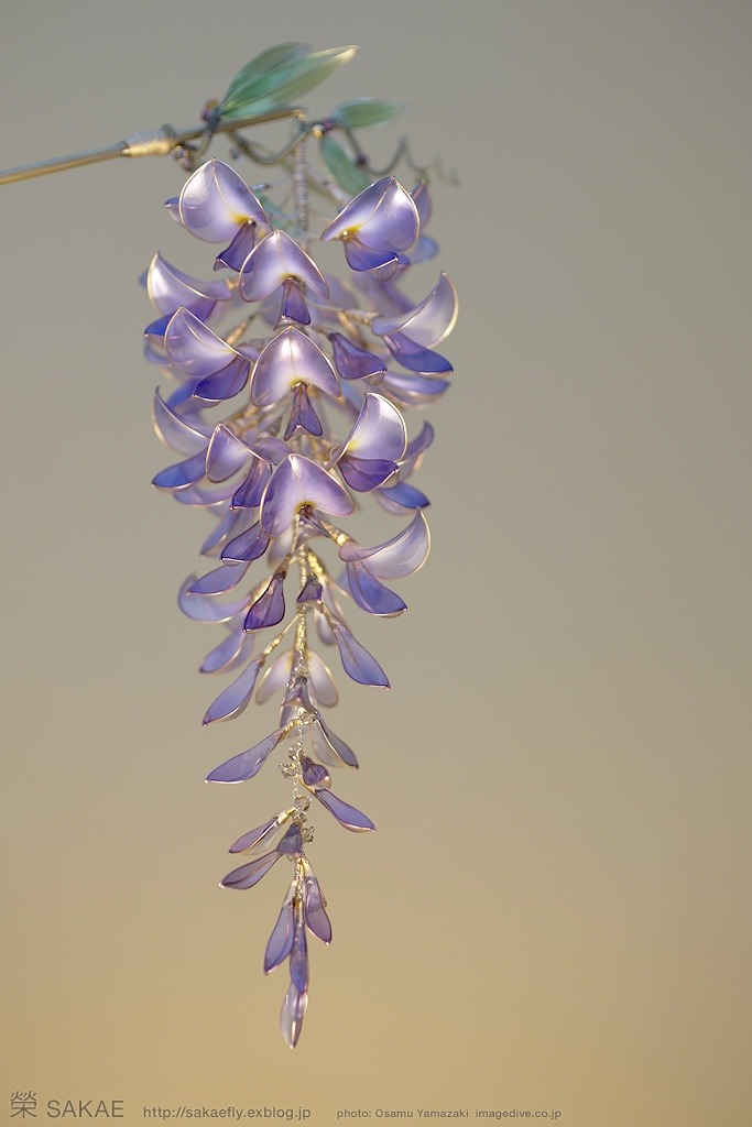 asylum-art:  Sakae: creates Exquisite Japanese Floral  Hairpins  on Facebook, Flickr