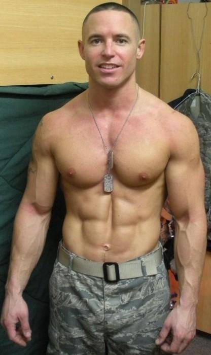 militarymencollection:  military men collection 