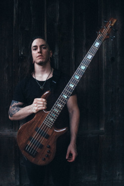 jacobzacharia:  Robert Morey - Carvin / Kiesel