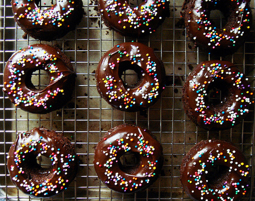 thecakebar:  Chocolate Fudge Cake Donuts