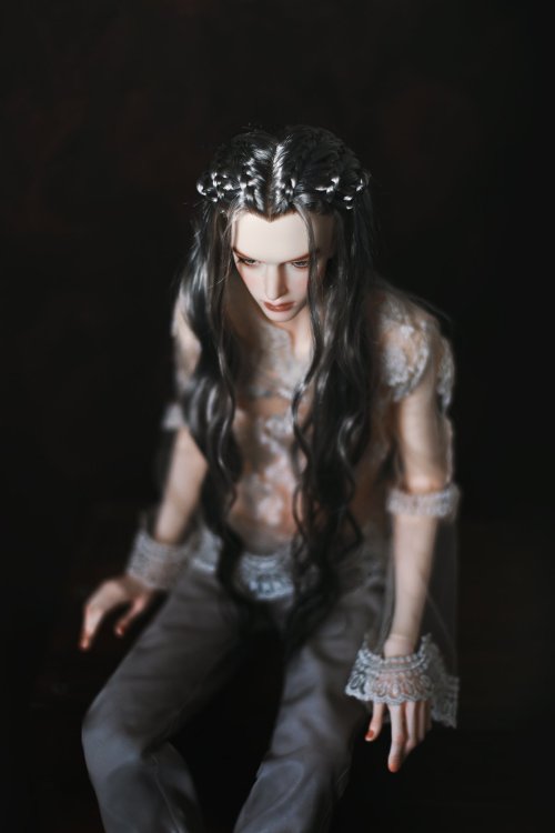 Elven grace._ Photography &amp; post-production: @franciscomartinsphotography_I am the author of