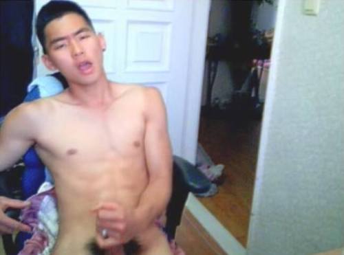 mantop1069:  男人就該這樣痞痞的看起來很有男人味…