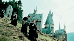 itsgringotts:    Hogwarts will always be there to welcome you home ϟ ✘ september