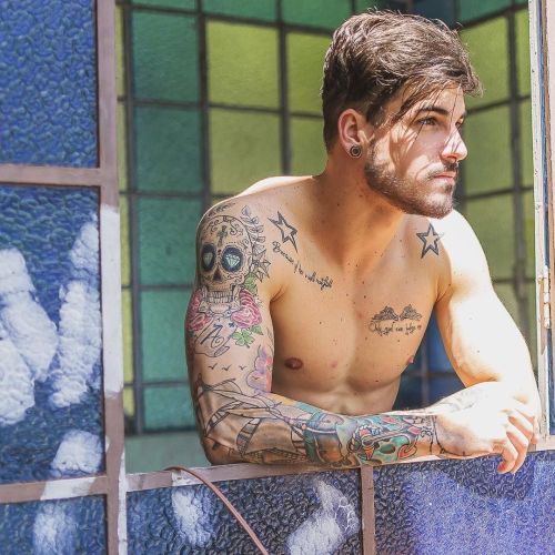SEXY ❉ ARTY ❉ MANLY ❉ HOT