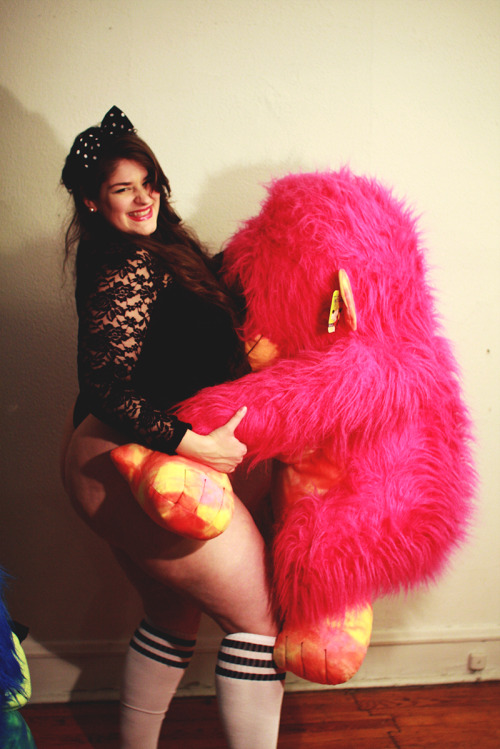 daddys-chubby-cookie:  iridessence:  “Lemme Tell Ya Bout My Best Friend!” molotowcocktease and I took a shit ton of photos tonight and these are just a playful few of she and I hanging out with these… super large and colorful monkeys that