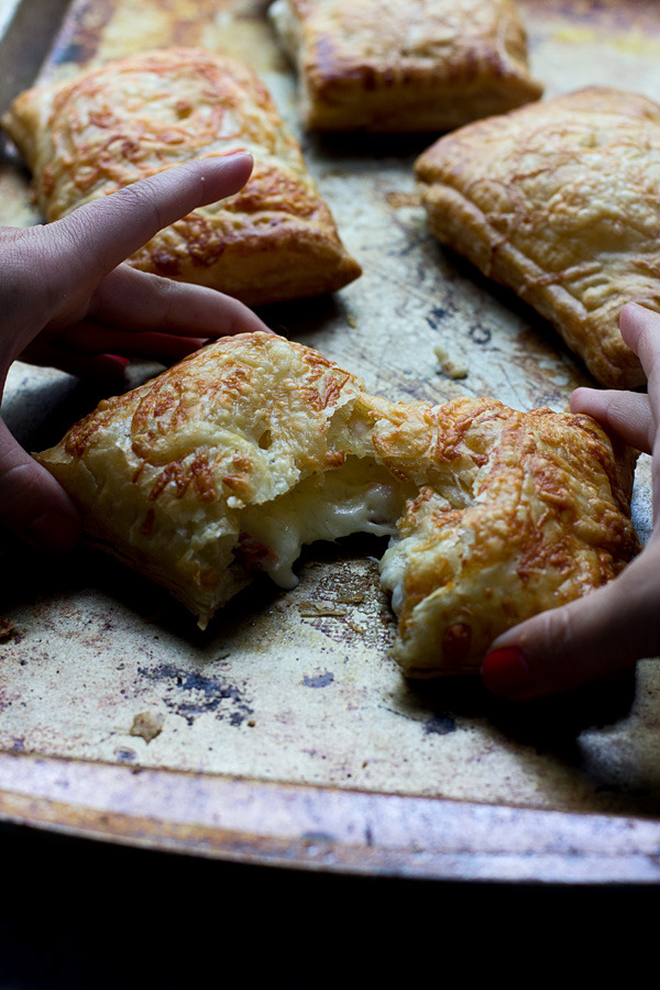 foodffs:  Croque Monsieur Pop TartsReally nice recipes. Every hour.Show me what you