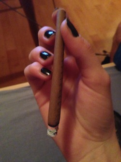 love-peace-cannabis:  blunts >