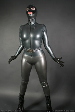 rubberhotfetish:  Kinky HD Collections HERE