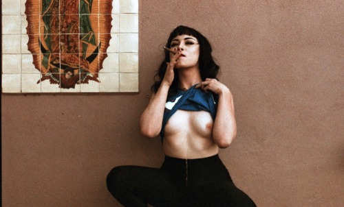 kennakittymeow:  Bad girls do it well.josephmaddon