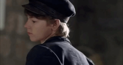 whouffle-in-the-enchanted-forest: happy birthday thomas sangster!!