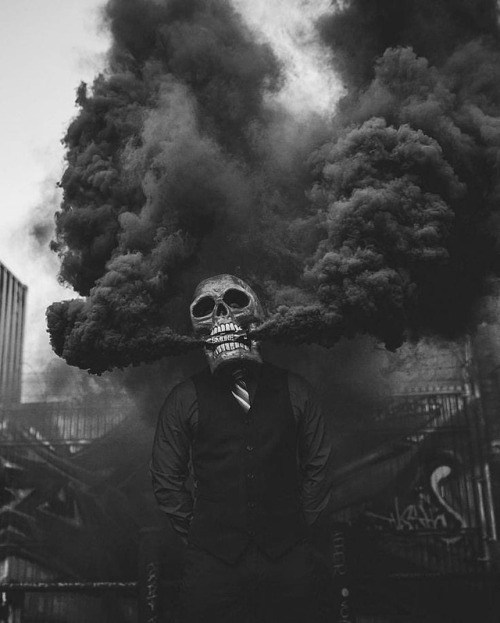 colorlesslifex: Street Style