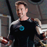 joshholloway: tony stark + smiling