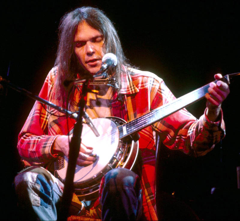 Sem título — soundsof71: Neil Young: rock and roll banjo