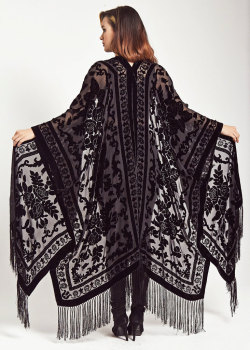 wnq-writers:  culturenlifestyle:Exquisite Velvet Fringe Kimonos London-based boutique She Vamps creates stunning kimonos composed of rich materials, including silk, rayon, devore and velvet. The bewitching piece is a dark and dreamy bohemian alternative