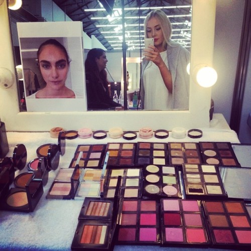 laurencurtis: So much @BobbiBrownAustralia makeup check out her brows too ugh to die for! Backstage