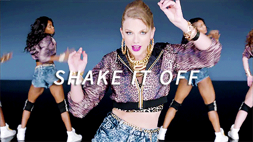 colorsinautumn-archive:  Shake It Off officially hit 1 billion views in under a year since it was re