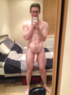 getoncam3:  Sexy nerd 