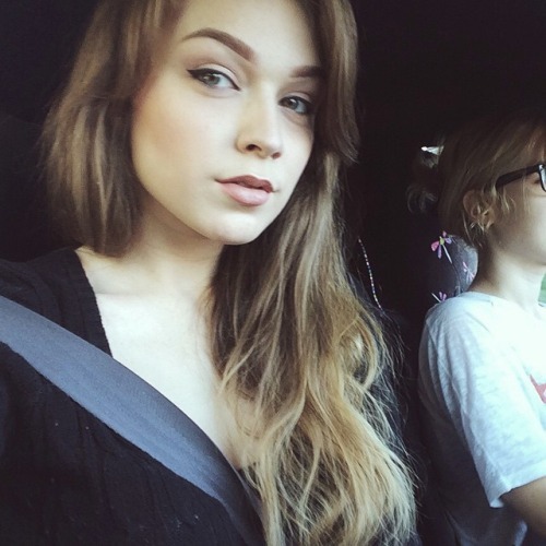 rickjamesbitch:  six selfies, nominated by my own vain ass  Someone’s pretty!  :D