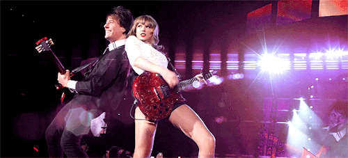 tayorswift:make me choose:anonymous asked:the red tour or the 1989 tour?