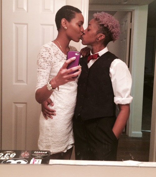 trublulotus:graspmymindset:guitarsandcontrabandx:Queer prom tingsawwwwwwwwwwww my heart ! they’re so