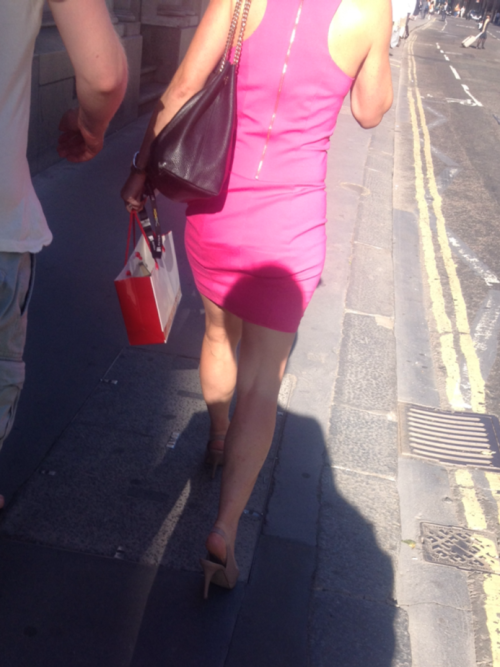tumblcreep:  Another broad pushing 50 with an outrageously tight set-up  P.S. He’s behind you! 😜