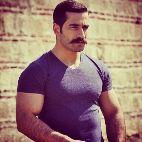 OMG he is stunningly handsome, hairy, sexy -  My kind of man - WOOF