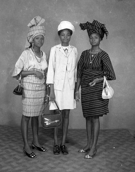 criticalmera:  J.D. ‘Okhai Ojeikere - Untitled, 1970
