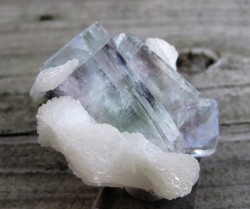 seyelle:  Beautiful apophyllite with stilbite.