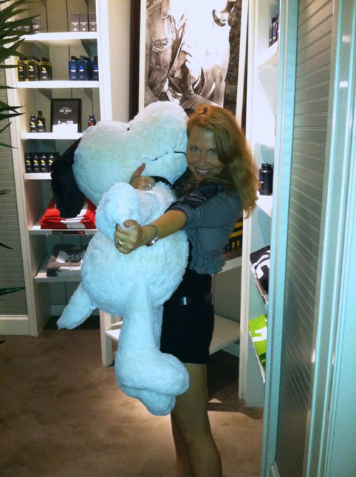 Yes, bondage models also have realish lives and activities like dancing with Snoopy :) www.sub-shop.