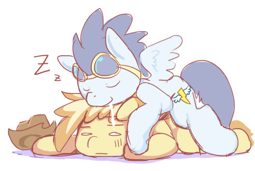 braeburn-corner:  sketchit26:  tired doodles…  Soarin stahp… Soarin das nasty…  X3!