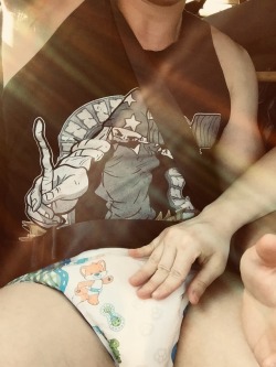 crinklelife:Post gym diaper check, courtesy of Mommy!