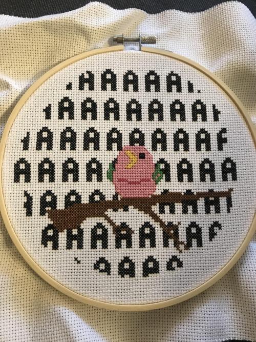 crossstitchworld:screaming birb. Swapped some colours and added a wee bit of backstitch. by05_02_18