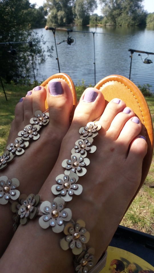 feet-toes-soles-86-deactivated2: