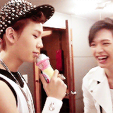 yoonmin:  Ilhoon is acting strange… 