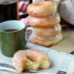 foodffs:  Donut shop style classic glazed yeast donuts Really nice recipes. Every hour. Show me what you cooked!