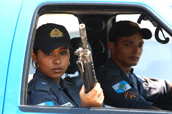 jizz-x-zone:  Apparently a cop named Julia helped bring down a gang lord in Rio de