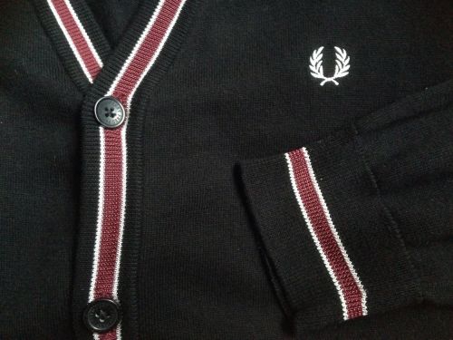 secondhandskins:  just listed, large v-neck fred perry cardigan.  click the image to visit the listing!