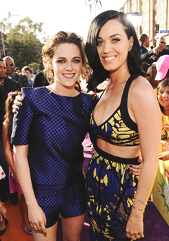 iheartkatyperry:  with Kristen Stewart at