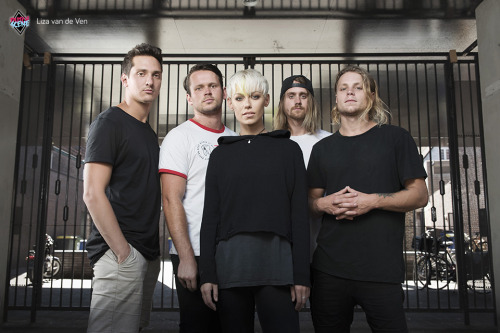 Tonight Alive by Liza van de Ven for DutchScene.