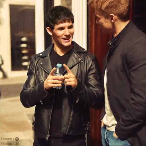 mr-and-mr-pendragon:This looks So Real it’s ameezin I got actually confused for a second tryin